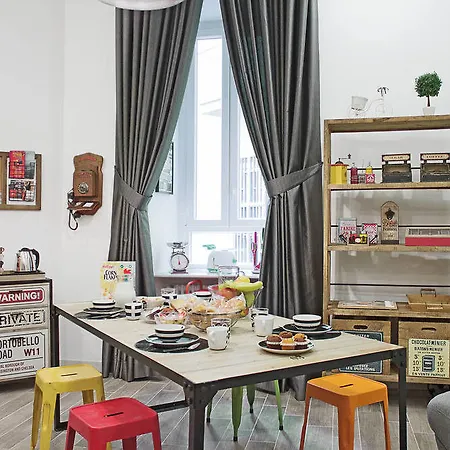 M99 Design Affittacamere 4*